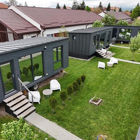Pixel - Tiny Campus Villa Tîrgu Secuiesc Eksteriør bilde