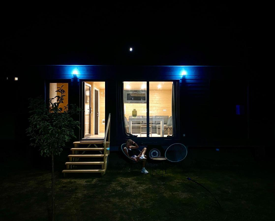 Pixel - Tiny Campus Villa Tîrgu Secuiesc Eksteriør bilde