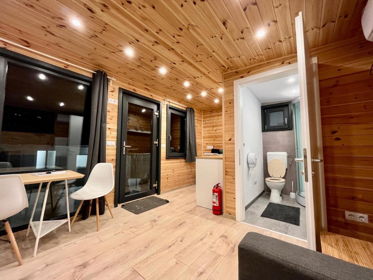 Pixel - Tiny Campus Villa Tîrgu Secuiesc Eksteriør bilde